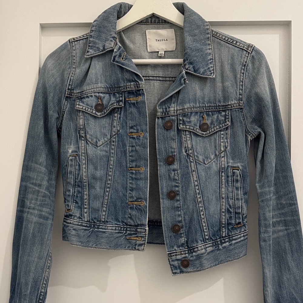 Aritzia Talula cropped Denim Jacket